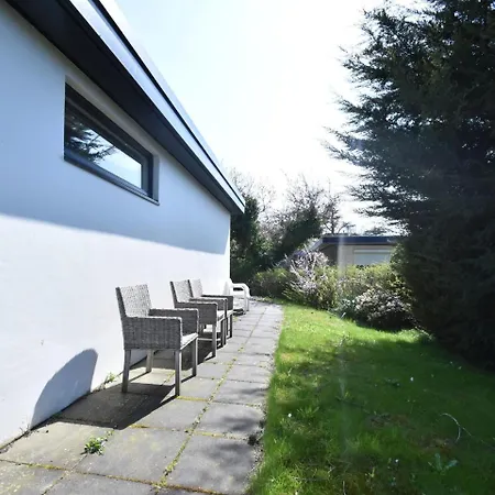 Spacious Bunglow For 6 In With Garden 펜션