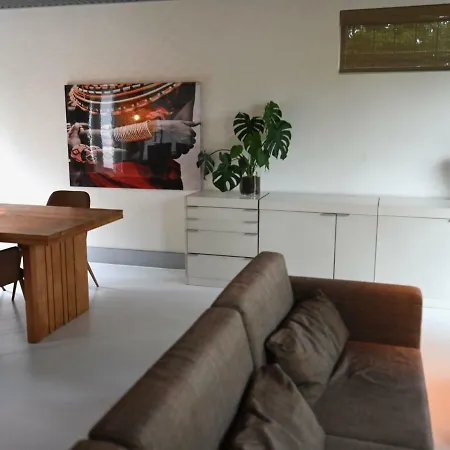 펜션 Spacious Bunglow For 6 In With Garden 베르겐